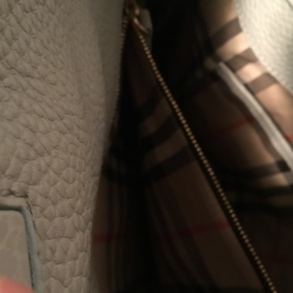 Burberry Lether Bag - Picture 2 of 8